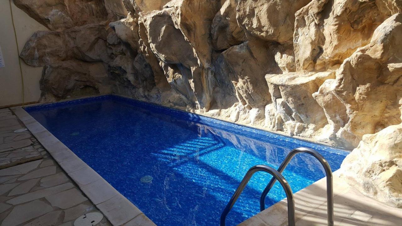 With Shower E5, Full Kitchen, Poolside, Free Wifi Apartman Péjia